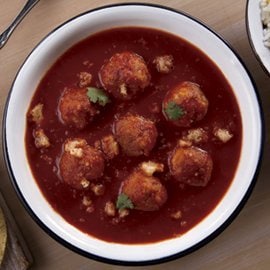 Albóndigas con Chicharrón Albóndigas con Chicharrón