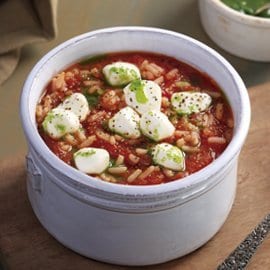 Sopa de Jitomate con Arroz y Queso Mozzarella Sopa de Jitomate con Arroz y Queso Mozzarella