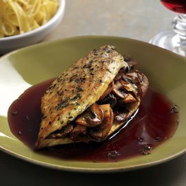 Suprema de Pollo al Vino Tinto Suprema de Pollo al Vino Tinto
