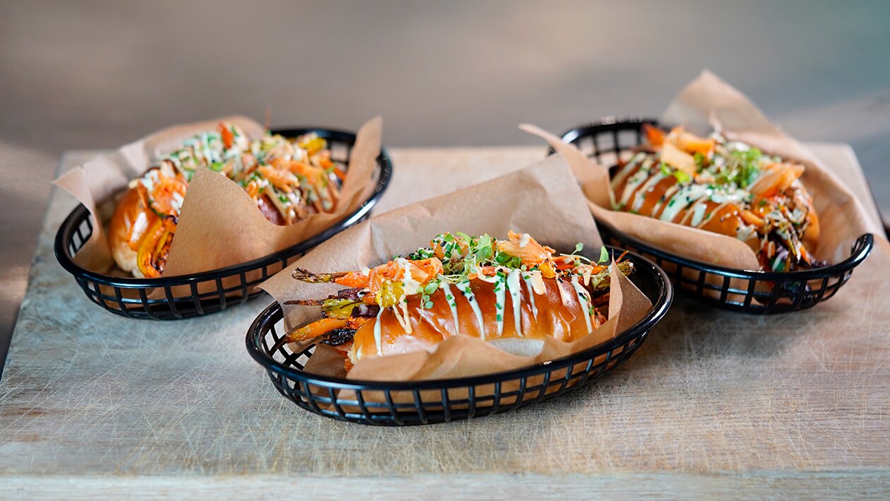 Hotdogs de zanahorias rostizadas y Kimchi Hotdogs de zanahorias rostizadas y Kimchi