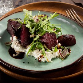 Ensalada Betabel Baby Rostizado y Requesón con  Vinagreta Cítrica Ensalada Betabel Baby Rostizado y Requesón con  Vinagreta Cítrica