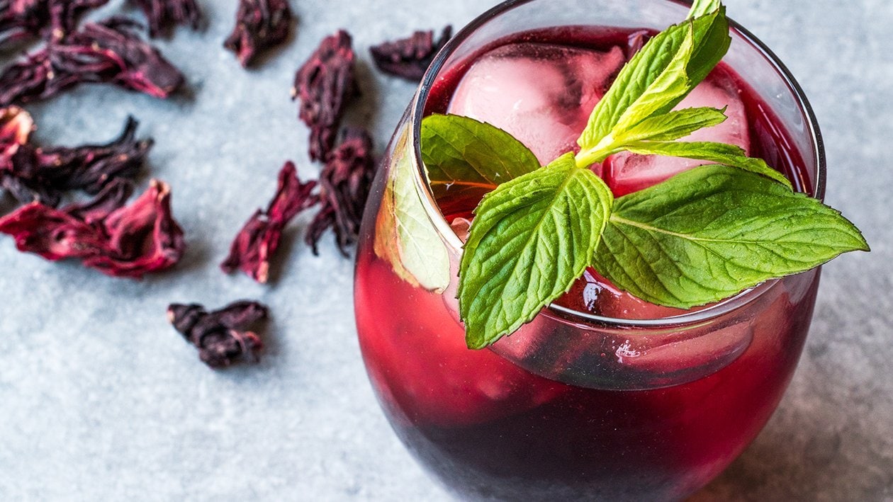 Té helado de jamaica y jengibre Té helado de jamaica y jengibre