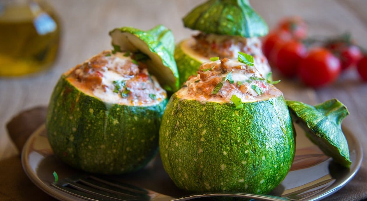 Zucchini relleno de picadillo. Zucchini relleno de picadillo.