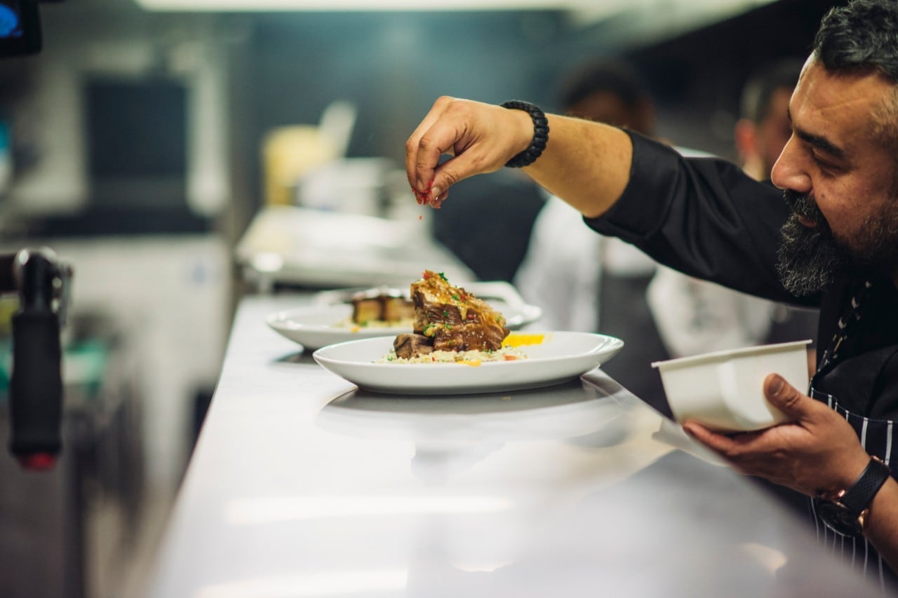 Somos Chefs que apoyan a otros Chefs Somos Chefs que apoyan a otros Chefs