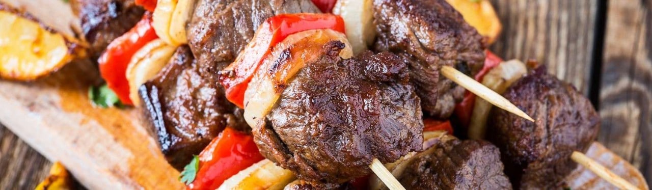 Menú de brochetas para compartir: logra jalar a más clientes