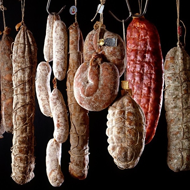 Curado de carnes y pescados: conserva e innova a la vez