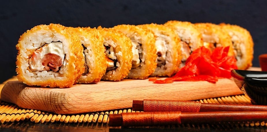 Sushi empanizado, el toque original para tu menú de Cuaresma