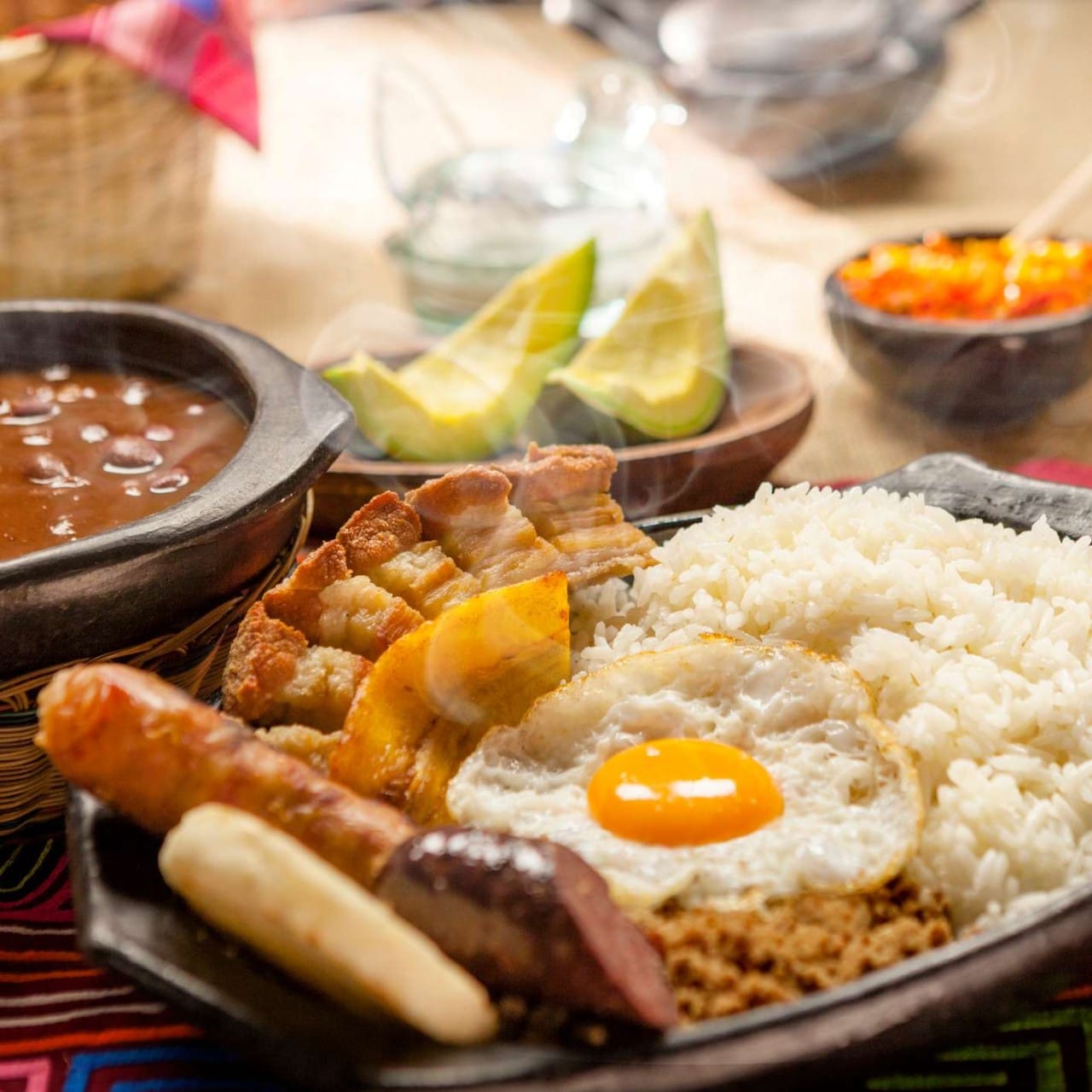 Tres deliciosas arepas rellenas de diferentes sabores. Tres deliciosas arepas rellenas de diferentes sabores.