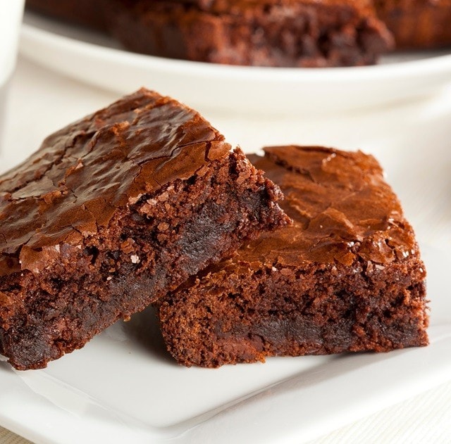 Postres en San Valentín para vender: renueva tu menú con esta receta de brownie extra-chocolate y otras ideas