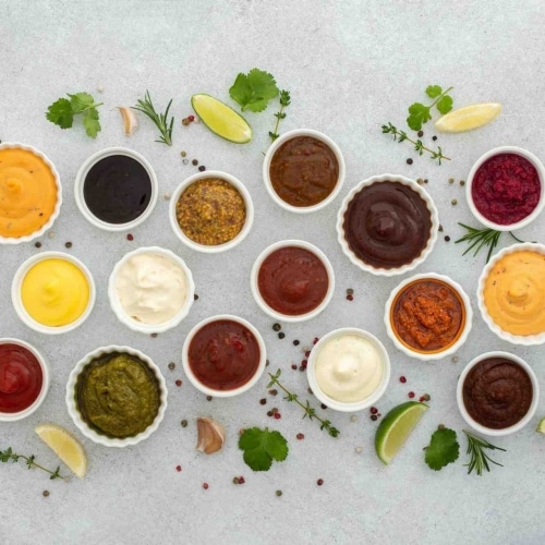 salsas-en-distintos-bowls salsas-en-distintos-bowls