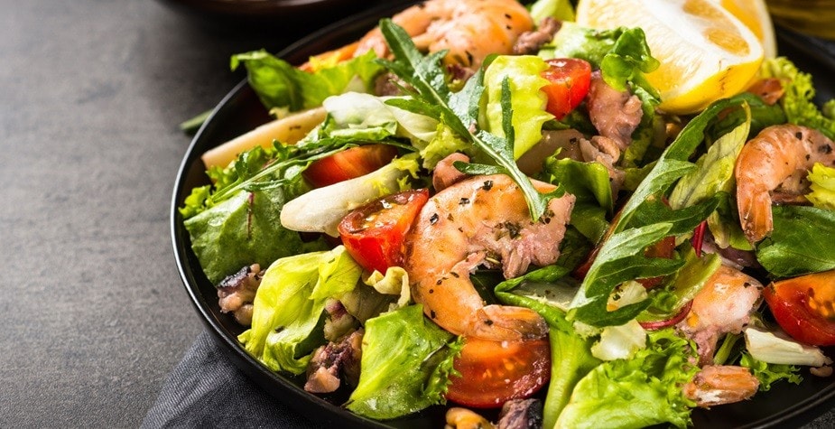 Tipos de ensaladas: consejos para un platillo completo y delicioso en tu local de cocina americana
